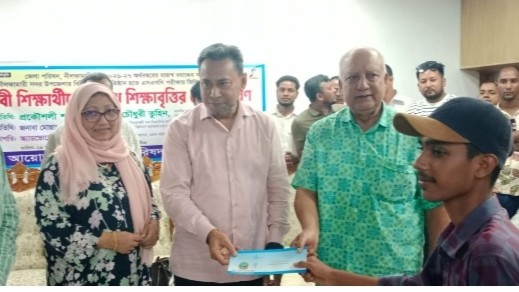 প্রযুক্তি ও মানসম্মত শিক্ষায় নীলফামারী গড়ার প্রত্যয়